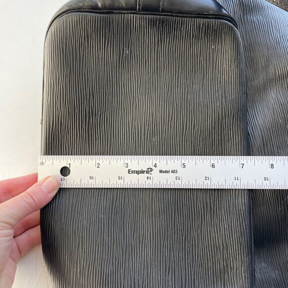 Louis Vuitton Black Epi Leather Noe Drawstring Bucket Bag With Adjustable Strap - Picture 15 of 16